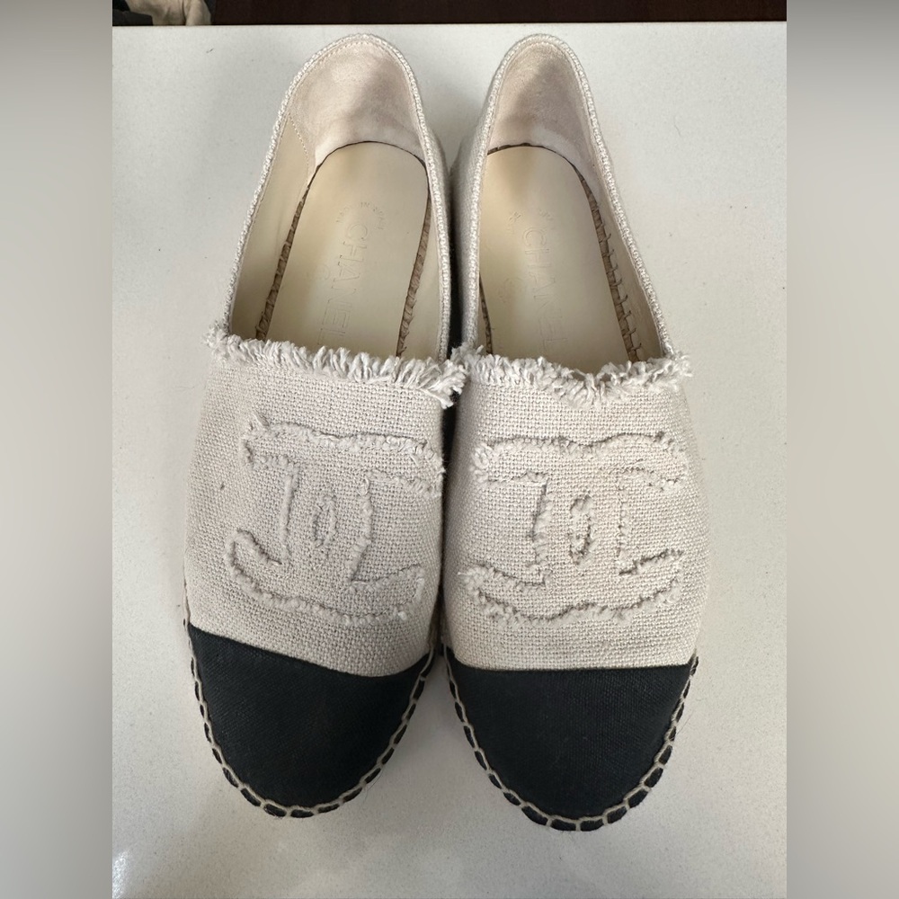 CHANEL Black and Cream Espadrilles